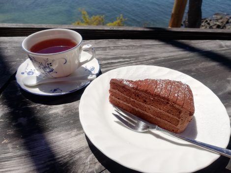 琵琶湖ドライブにおすすめカフェ シャーレ水ヶ浜 コラム リビング滋賀 女性のための総合生活情報紙