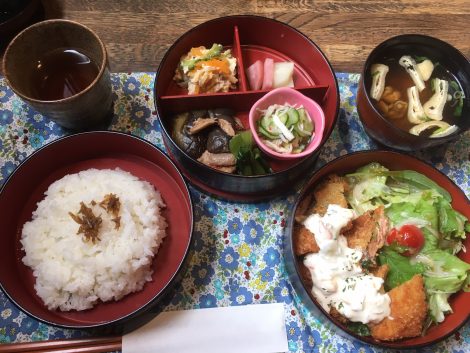 三段のお弁当で大満足なランチ Tukuhiko リビング滋賀 女性のための総合生活情報紙